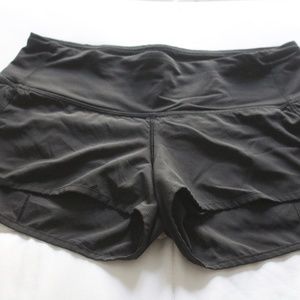 Lululemon SIZE 4 Run Times Short